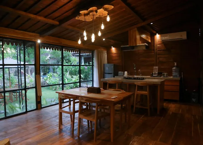 Shanti Life Wooden House 別荘