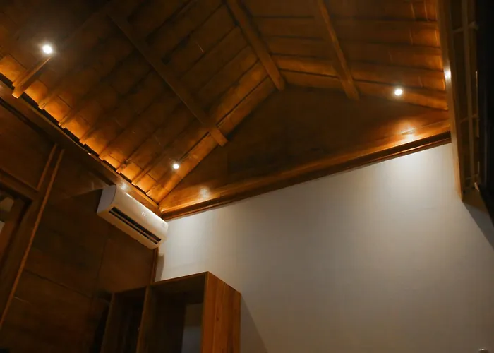 Shanti Life Wooden House ペムテラン