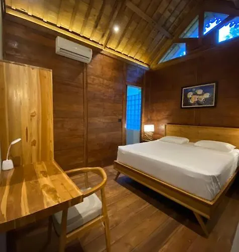 Shanti Life Wooden House 別荘 *