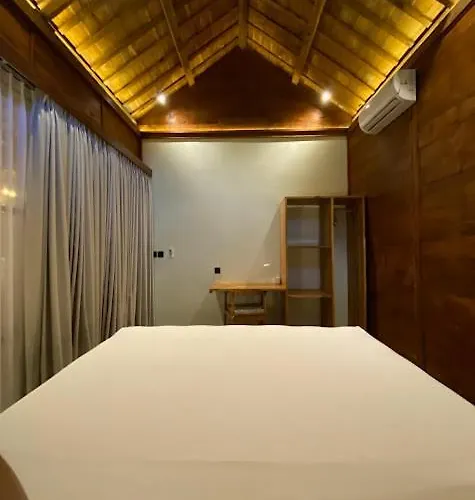 Shanti Life Wooden House 別荘 ペムテラン