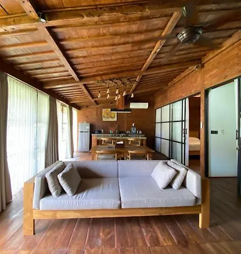別荘 Shanti Life Wooden House *