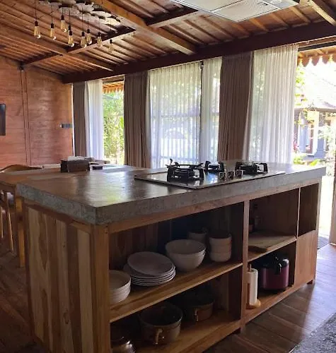 Shanti Life Wooden House ペムテラン