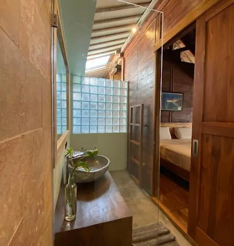 Shanti Life Wooden House * ペムテラン