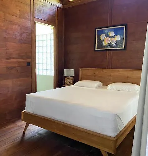 Shanti Life Wooden House 別荘